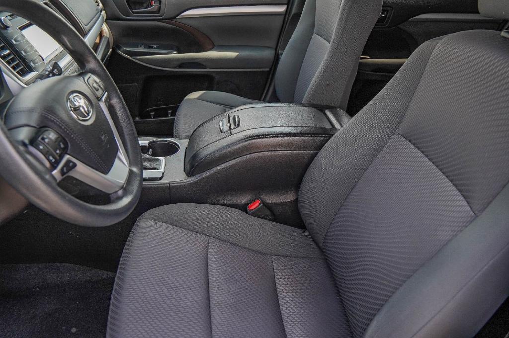 used 2018 Toyota Highlander car, priced at $19,600