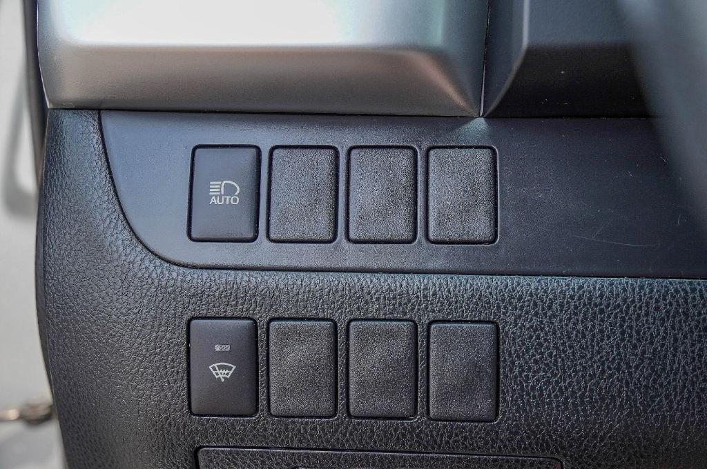 used 2018 Toyota Highlander car, priced at $19,600
