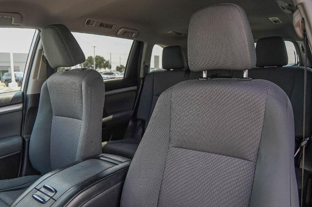 used 2018 Toyota Highlander car, priced at $19,600