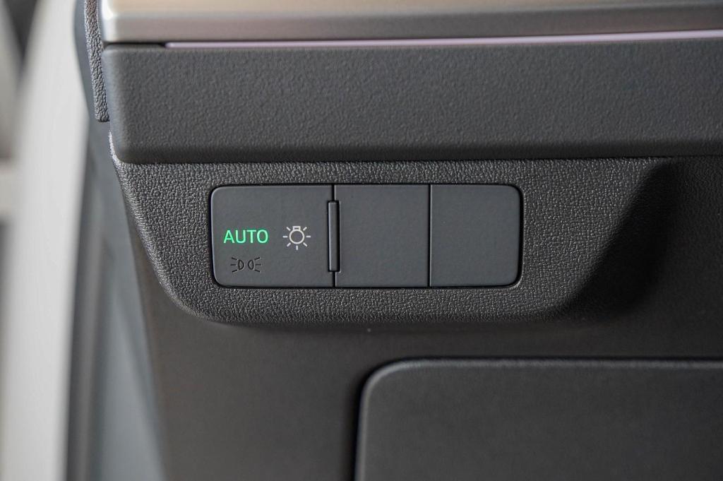 new 2025 Audi Q4 e-tron car, priced at $61,150