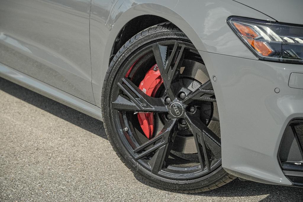 new 2025 Audi S7 car, priced at $110,455
