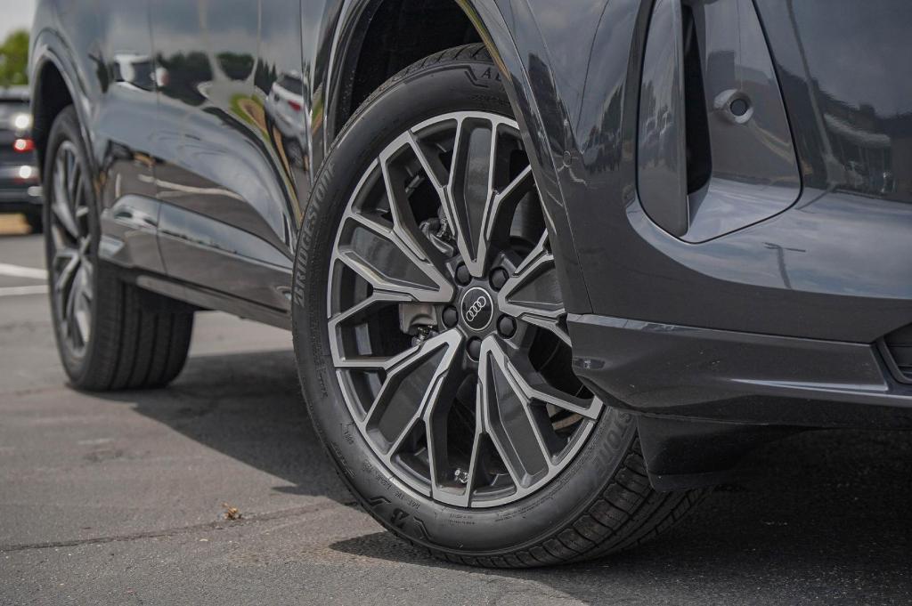 new 2025 Audi Q5 car, priced at $56,707