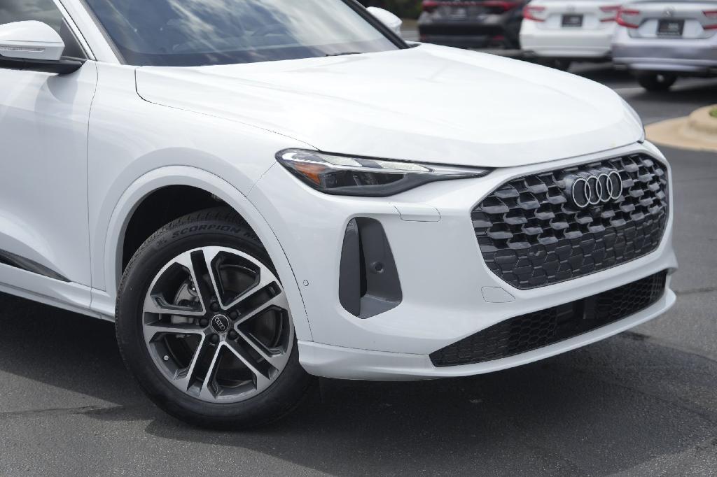new 2025 Audi Q5 car, priced at $56,938