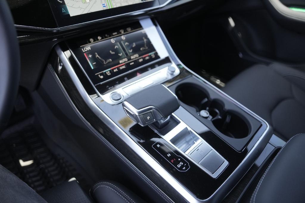 new 2025 Audi Q7 car, priced at $78,306
