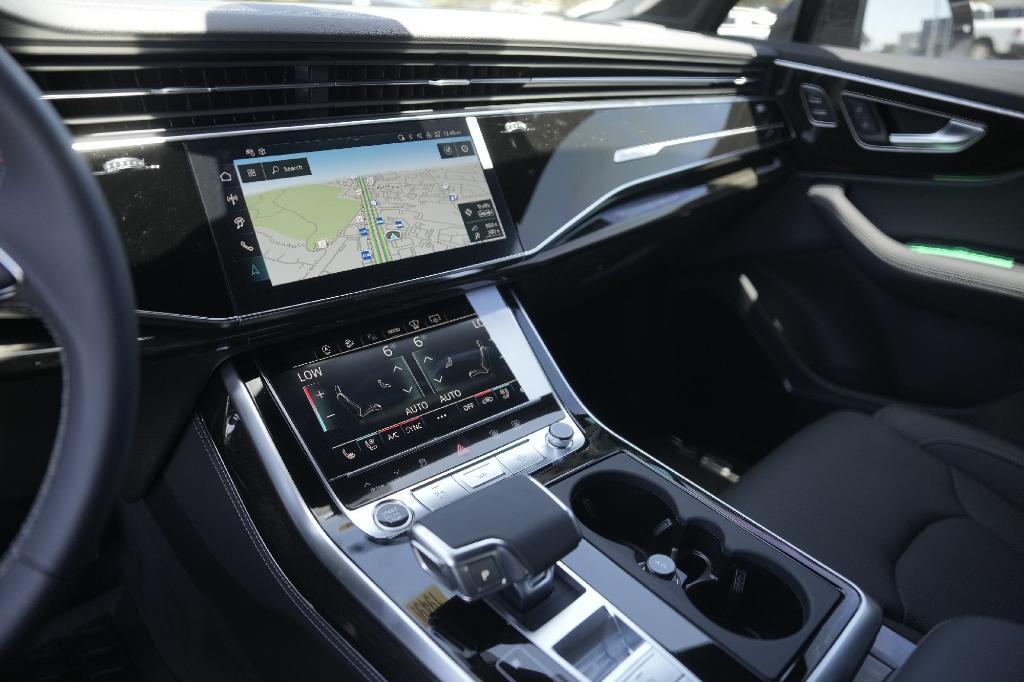 new 2025 Audi Q7 car, priced at $78,306