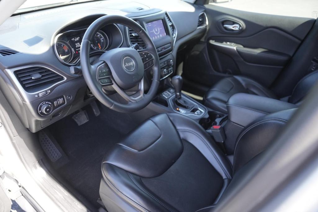 used 2019 Jeep Cherokee car, priced at $13,875