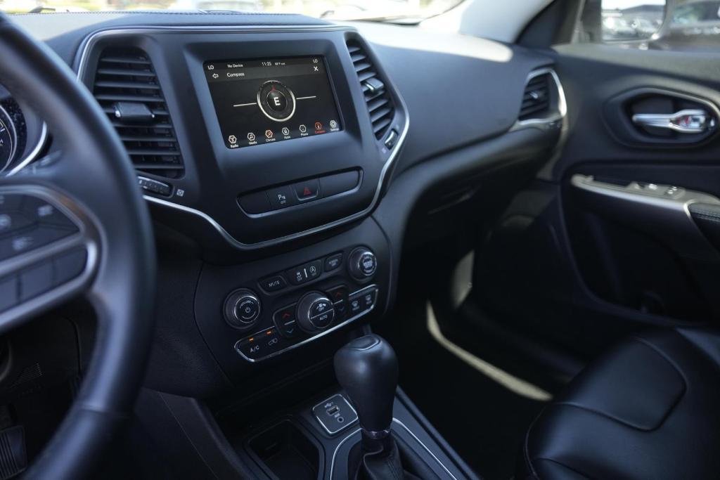 used 2019 Jeep Cherokee car, priced at $13,875