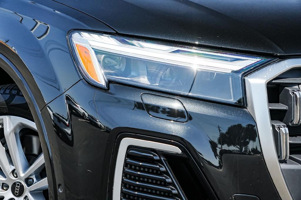 used 2025 Audi Q7 car, priced at $58,172
