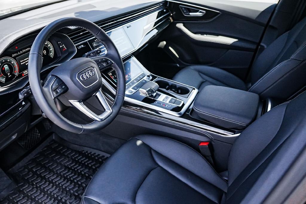used 2025 Audi Q7 car, priced at $58,172