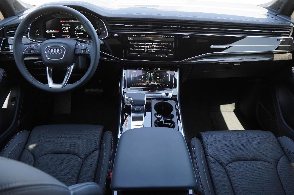 new 2025 Audi Q7 car, priced at $82,395