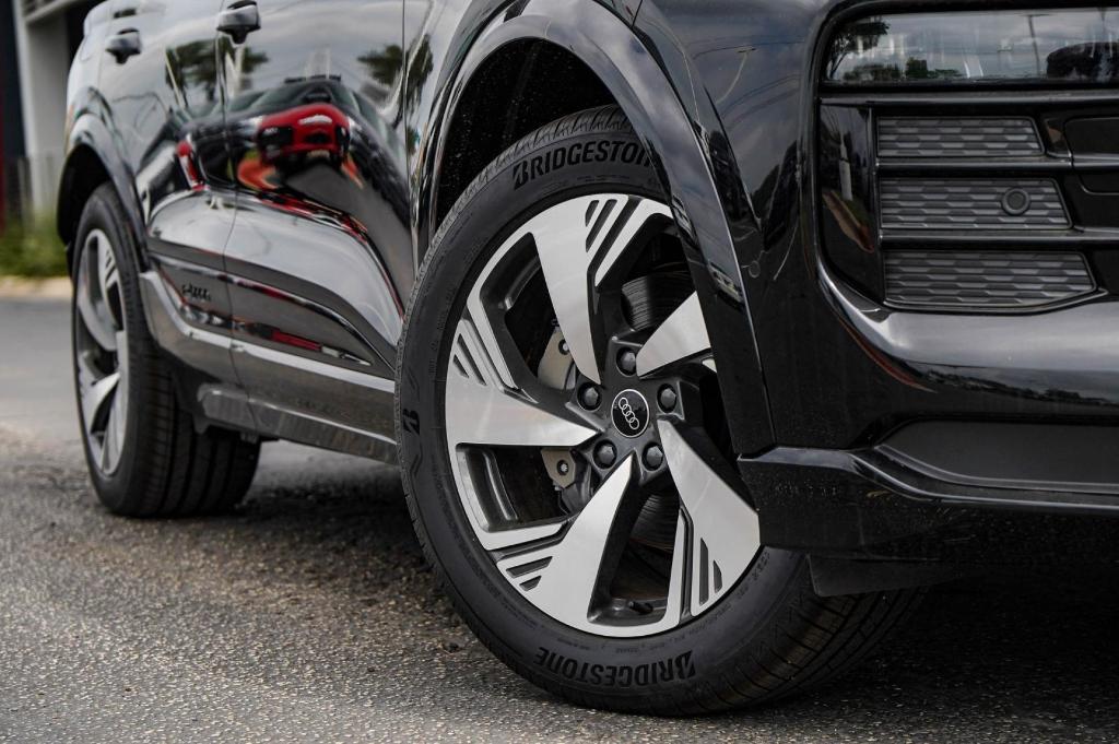 new 2025 Audi Q6 e-tron car, priced at $71,962