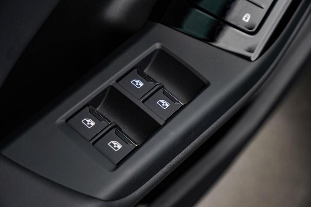 new 2025 Audi Q6 e-tron car, priced at $71,962