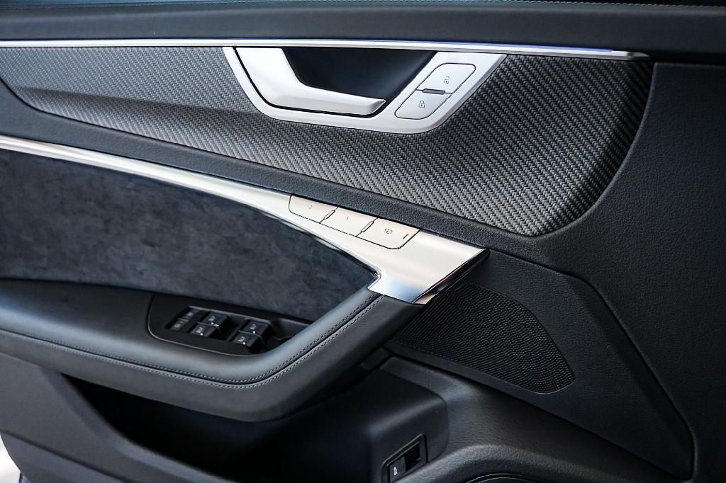 new 2026 Audi RS 6 Avant car, priced at $135,715