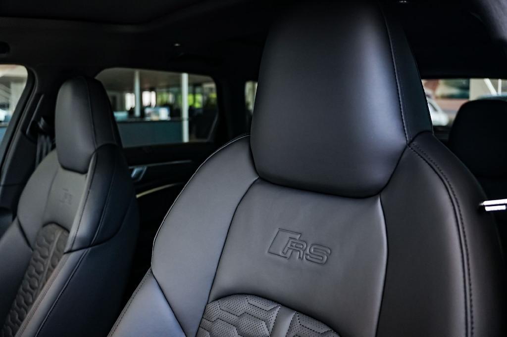 new 2026 Audi RS 6 Avant car, priced at $135,715