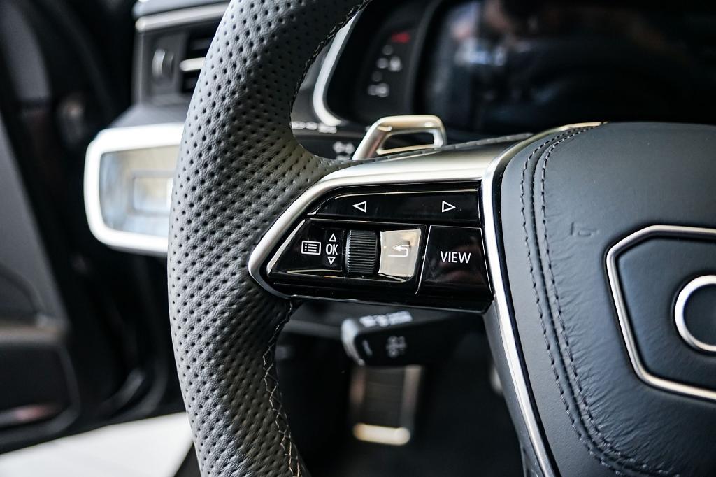 new 2026 Audi RS 6 Avant car, priced at $135,715