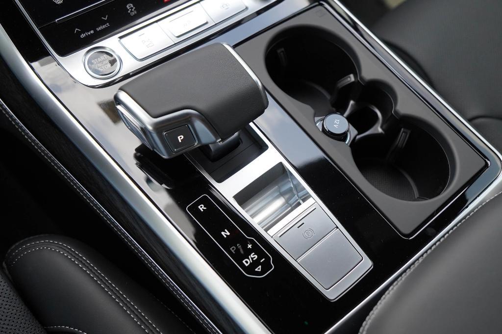 new 2025 Audi Q7 car, priced at $82,250