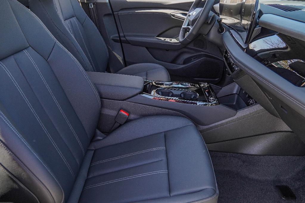 new 2025 Audi Q6 e-tron car, priced at $65,398