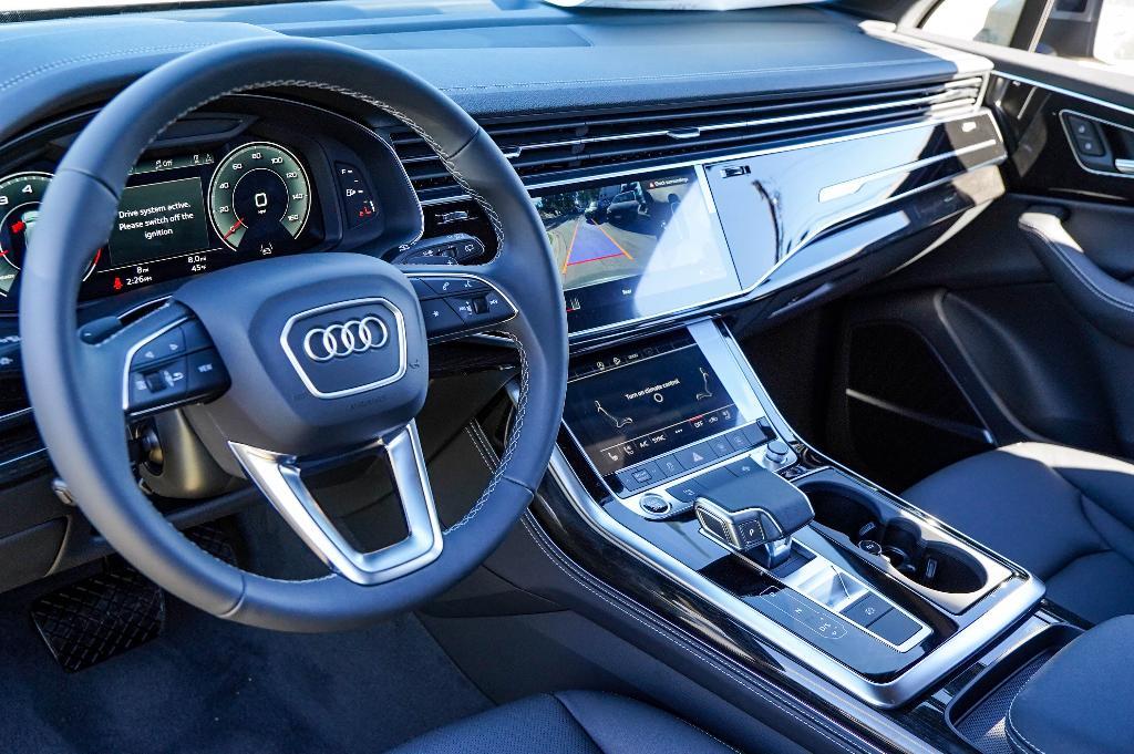 new 2025 Audi Q7 car, priced at $69,448