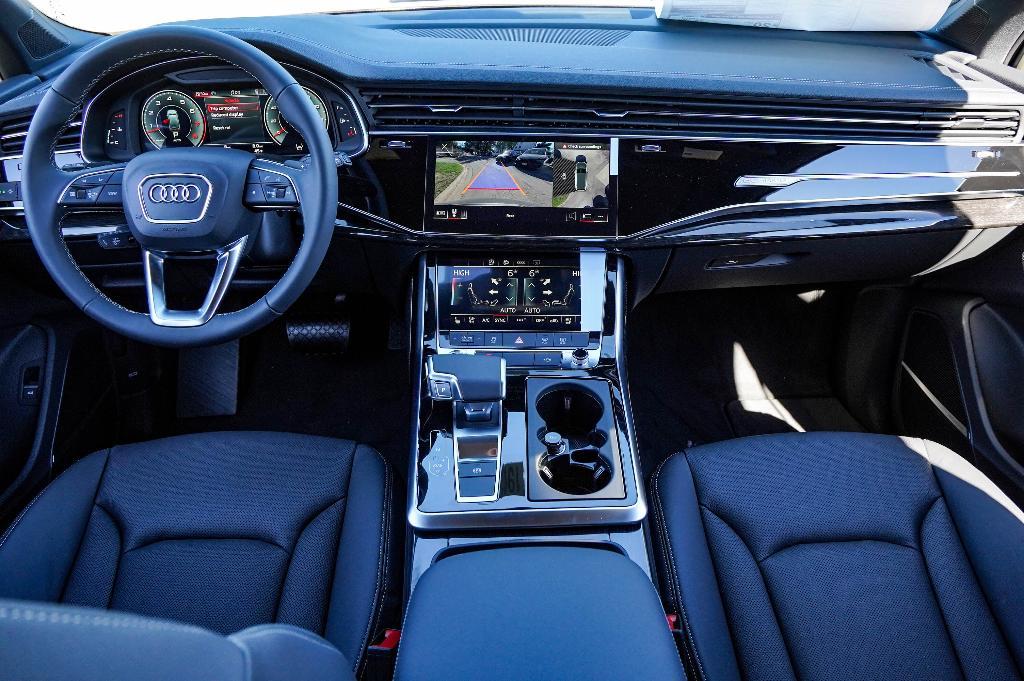 new 2025 Audi Q7 car, priced at $69,448