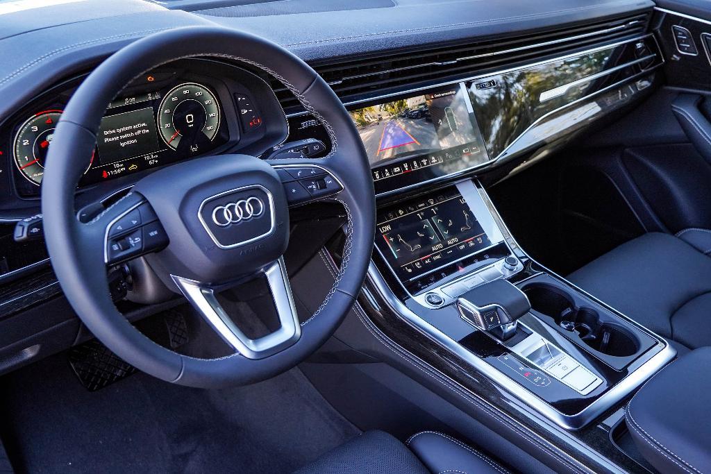 new 2025 Audi Q7 car, priced at $85,400