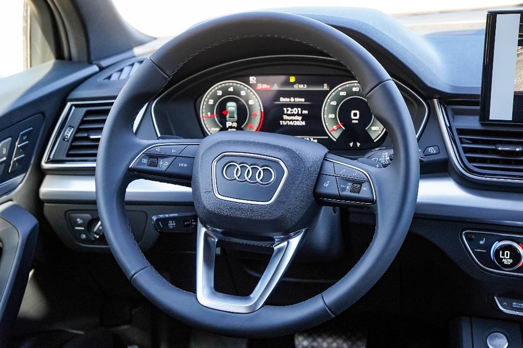 new 2025 Audi Q5 car, priced at $46,570