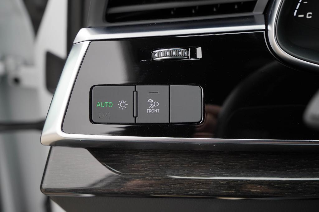 used 2025 Audi Q7 car, priced at $57,341