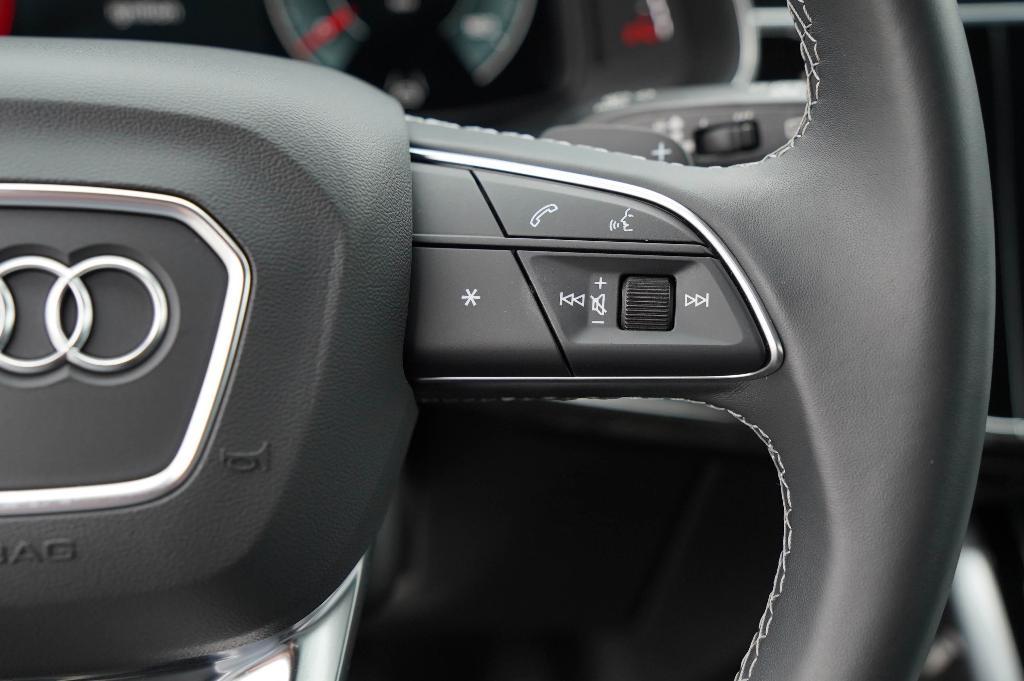 used 2025 Audi Q7 car, priced at $57,341