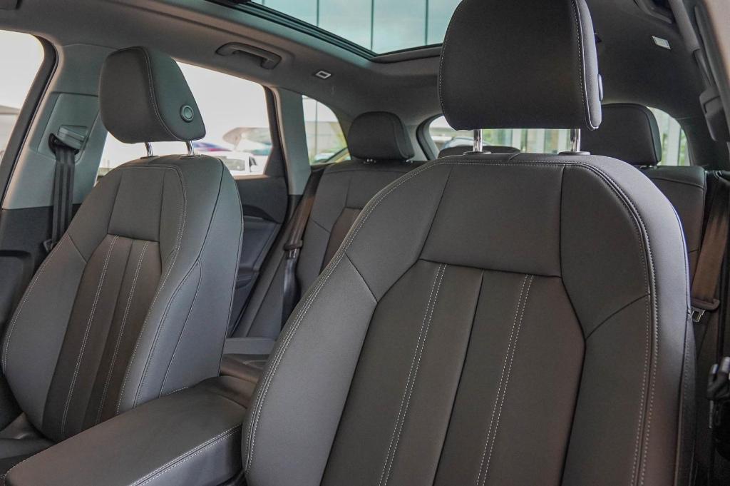 new 2025 Audi Q5 car, priced at $55,295