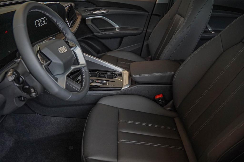 new 2025 Audi Q5 car, priced at $55,295