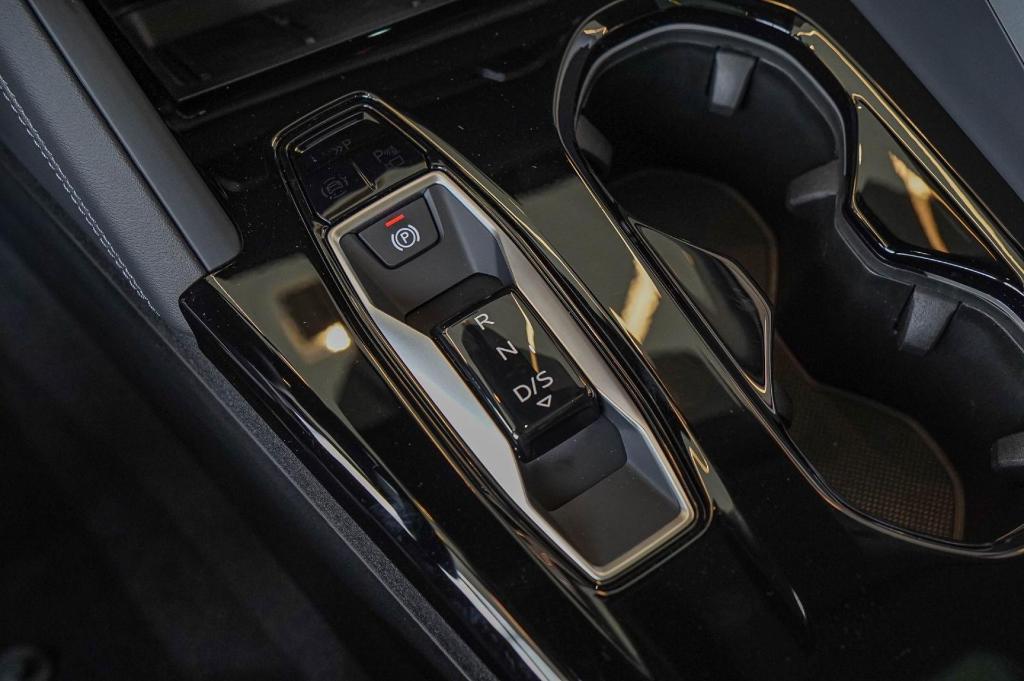 new 2025 Audi Q5 car, priced at $55,295