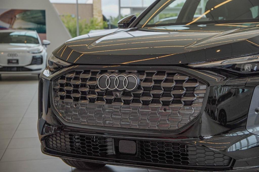 new 2025 Audi Q5 car, priced at $55,295