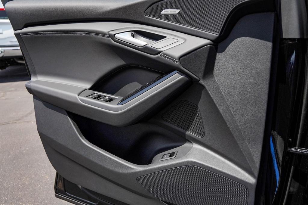 new 2025 Audi Q6 e-tron car, priced at $77,425