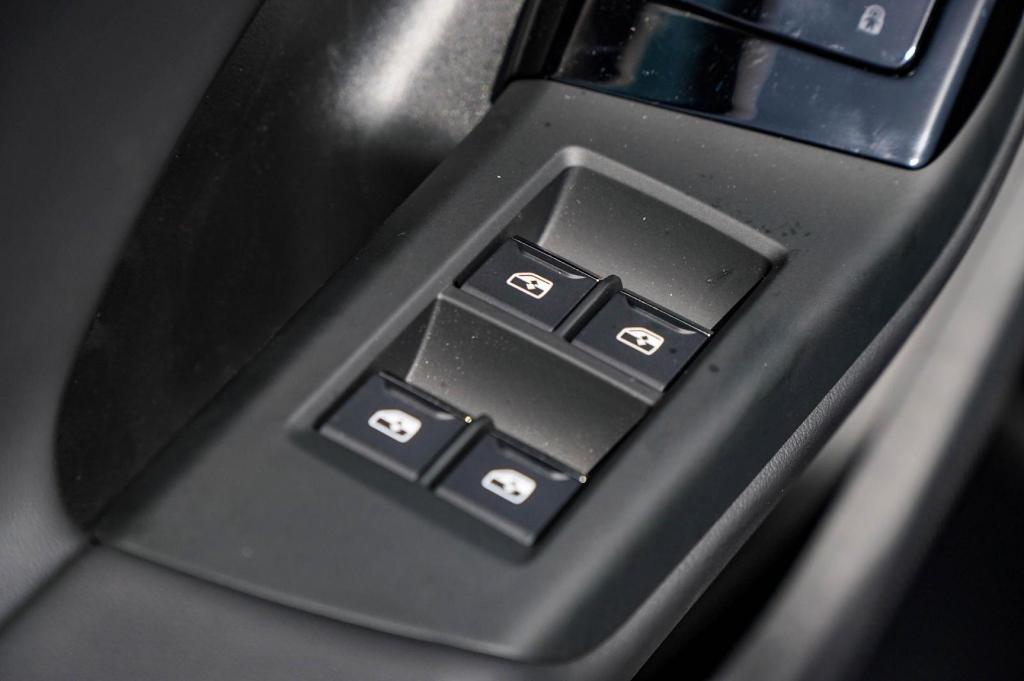 new 2025 Audi Q6 e-tron car, priced at $77,425
