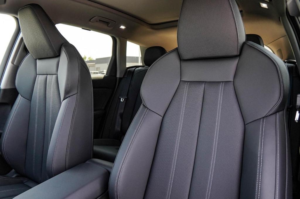 new 2025 Audi Q6 e-tron car, priced at $77,425