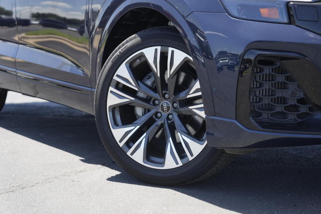 new 2025 Audi Q8 car, priced at $83,890