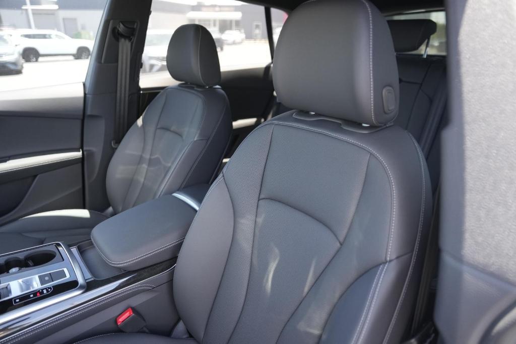 new 2025 Audi Q8 car, priced at $83,890