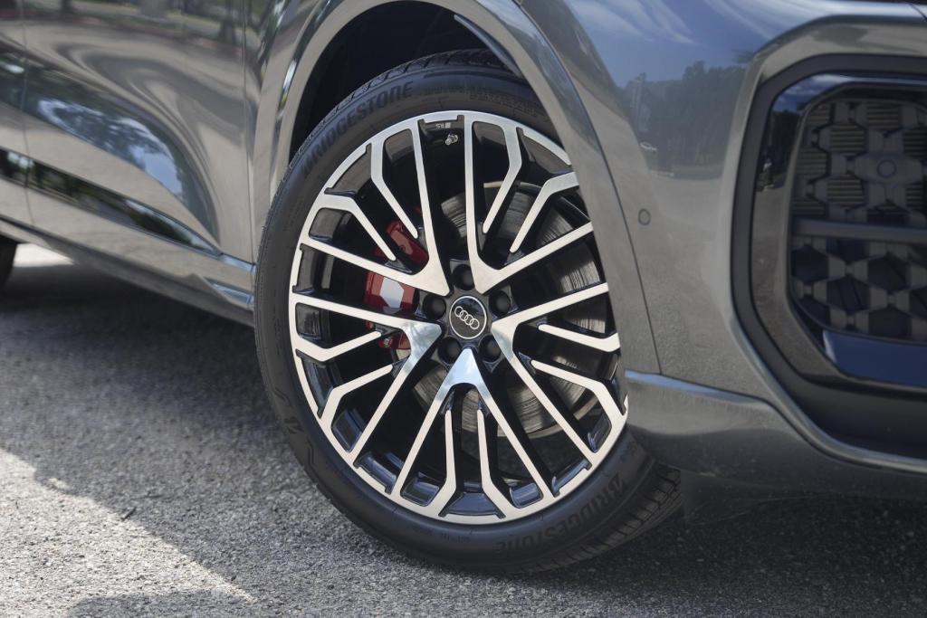 new 2025 Audi SQ5 car, priced at $74,265