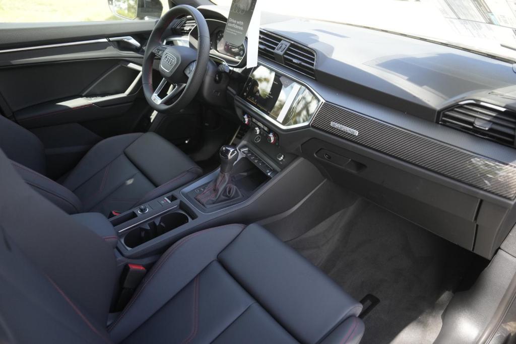 new 2025 Audi Q3 car, priced at $41,924