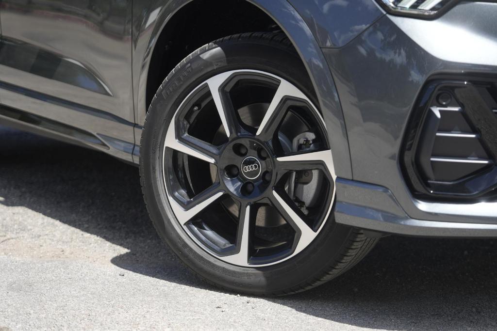 new 2025 Audi Q3 car, priced at $41,924