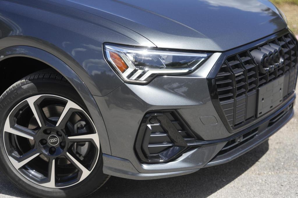 new 2025 Audi Q3 car, priced at $41,924