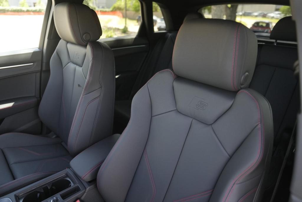 new 2025 Audi Q3 car, priced at $41,924