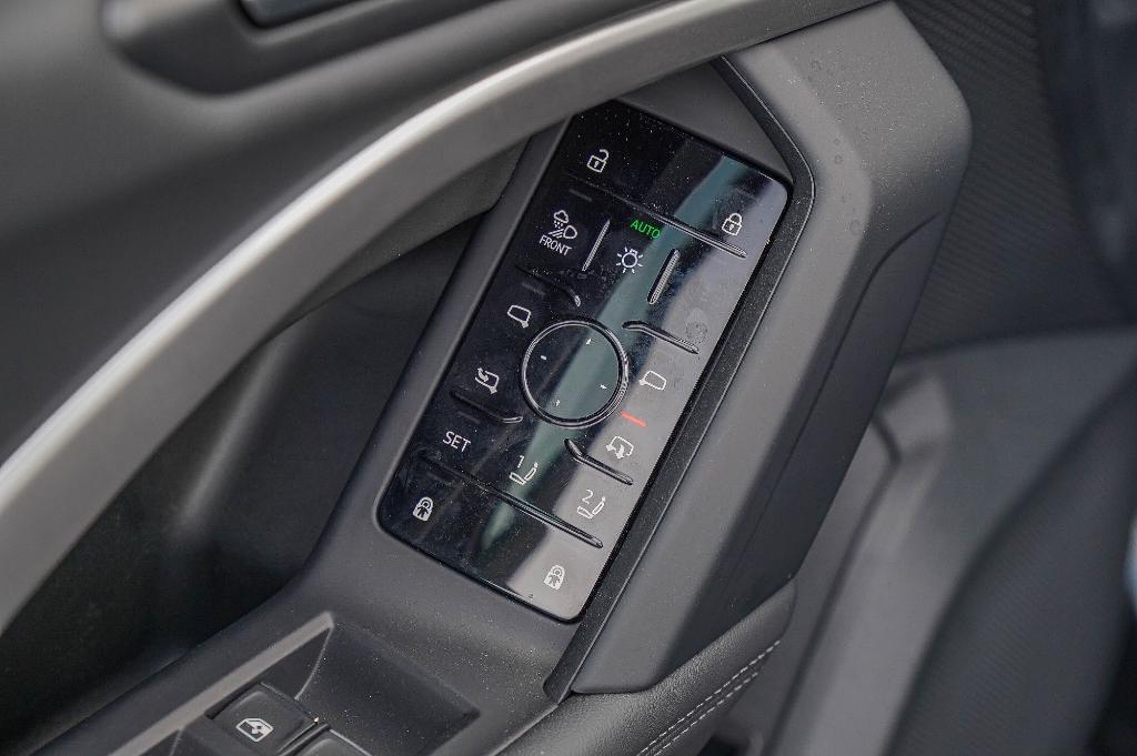 new 2025 Audi Q5 car, priced at $55,193