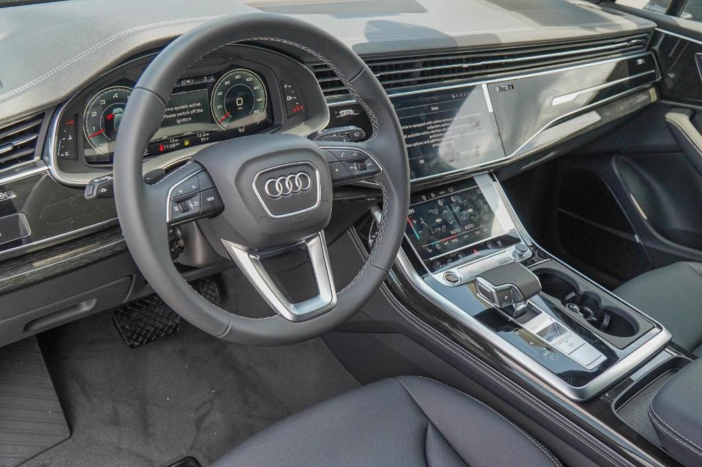 new 2025 Audi Q7 car, priced at $65,754