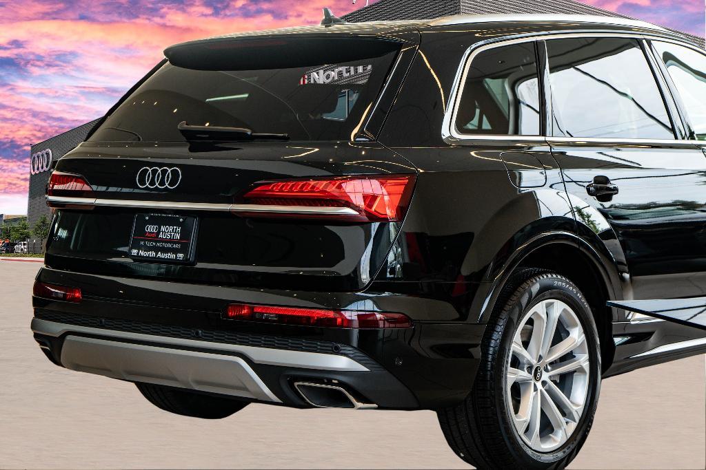 new 2025 Audi Q7 car, priced at $65,136