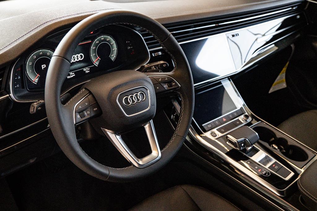 new 2025 Audi Q7 car, priced at $65,136