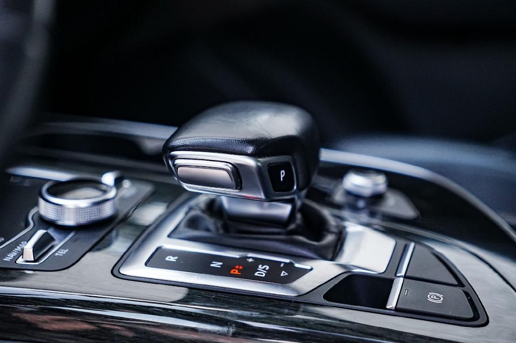 used 2019 Audi Q7 car, priced at $19,695