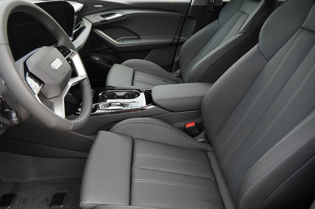 new 2025 Audi Q6 e-tron car, priced at $72,532