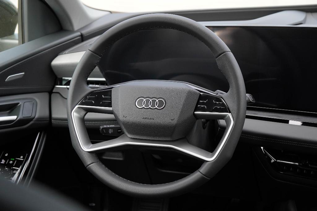 new 2025 Audi Q6 e-tron car, priced at $72,532