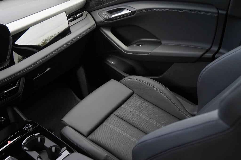 new 2025 Audi Q6 e-tron car, priced at $72,532