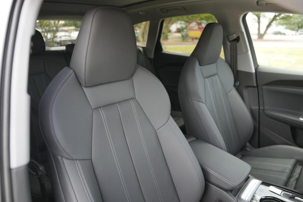new 2025 Audi Q5 car, priced at $58,627